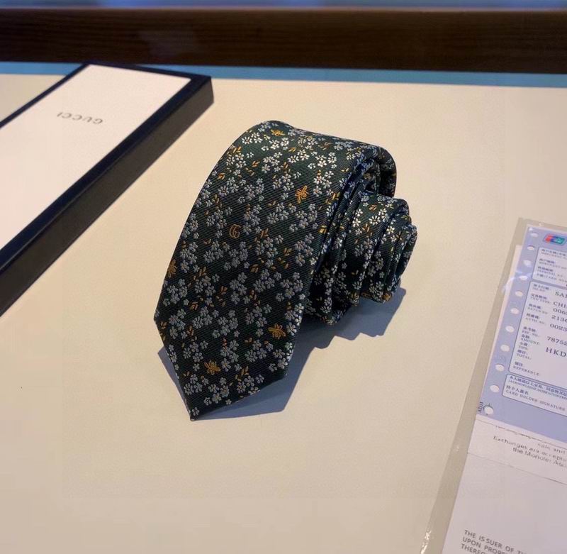 Gucci Tie hm31